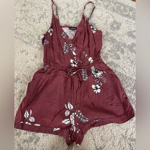 Express Romper, sleeveless size 2